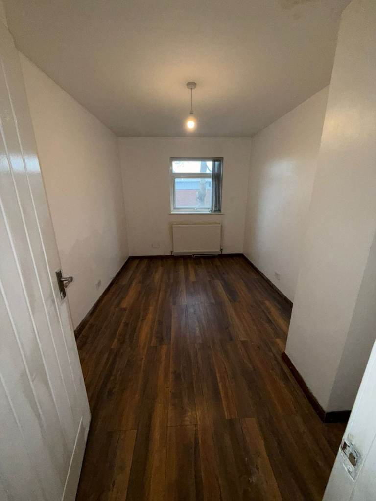 KING WILLIAM STREET 88-89 CITY CENTRE NEARBY CV1