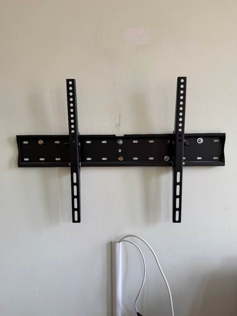 Universal Wall Mount TV Bracket – Black, Good Condition