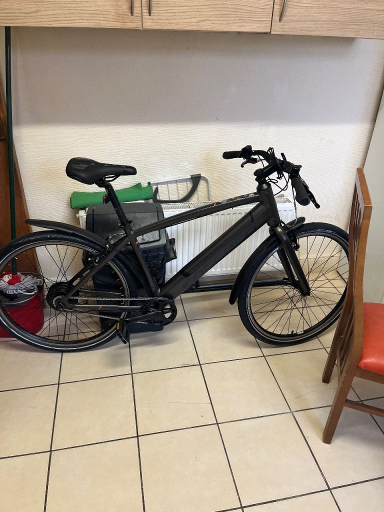 image for E- BIKE !! BARGAIN !! CARRERA IMPEL 1.1