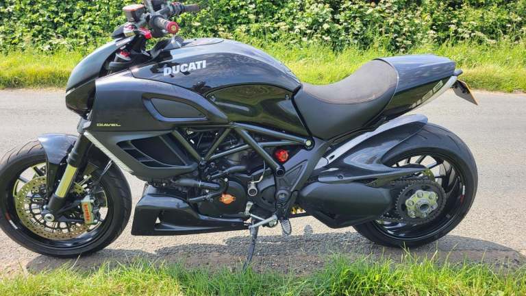2011 11 DUCATI DIAVEL 1198 BLACK PERFORMANCE CRUISER NEW MOT 10k MILES MINT