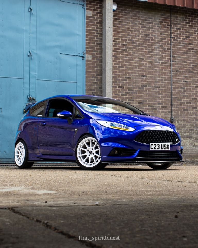Ford, FIESTA, Hatchback, 2016, Manual, 1596 (cc), 3 doors