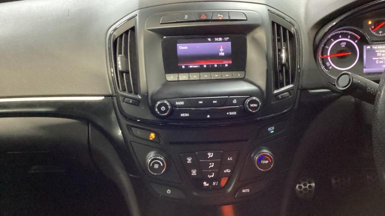 2015 Vauxhall Insignia 2.0 CDTi [140] ecoFLEX SRi 5dr [Start Stop] HATCHBACK Diesel Manual