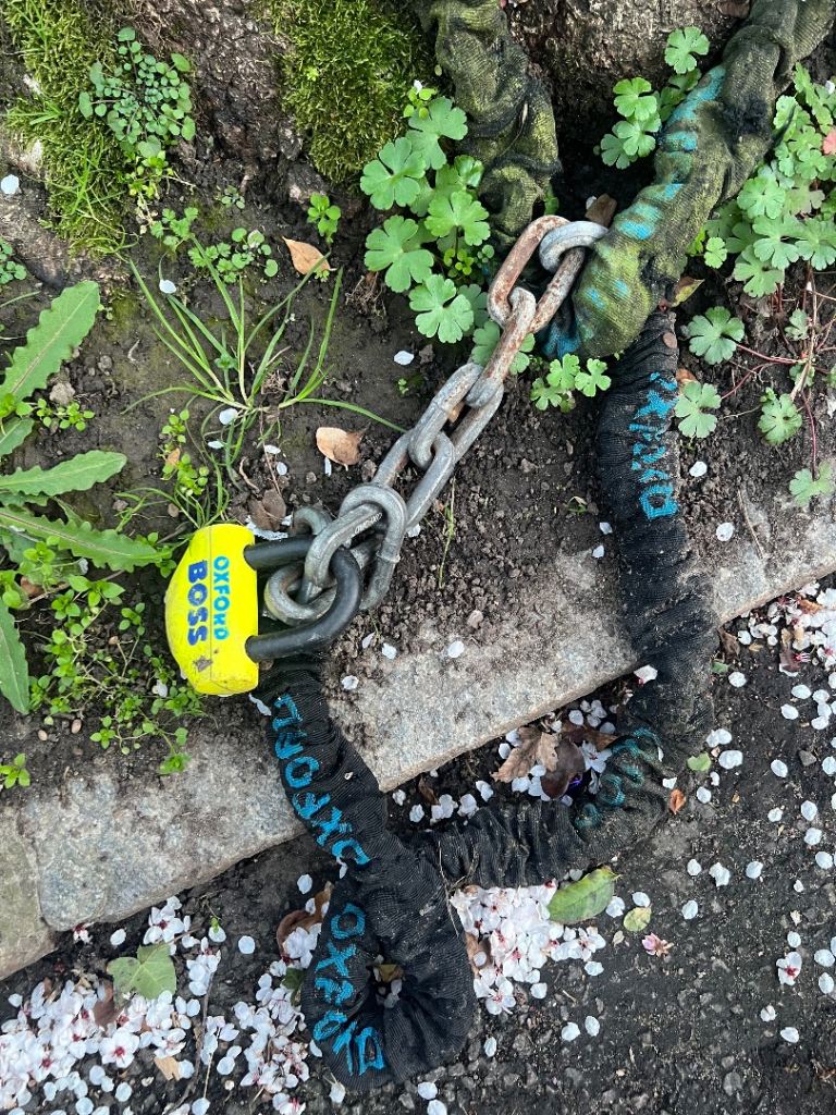 Motorcycle chain lock