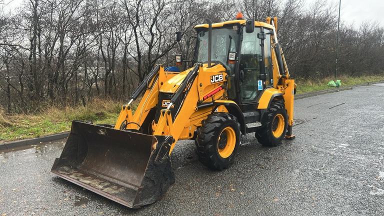 JCB 3CX BACKHOE LOADER. 4 WHEEL STEER. QUICK HITCH.