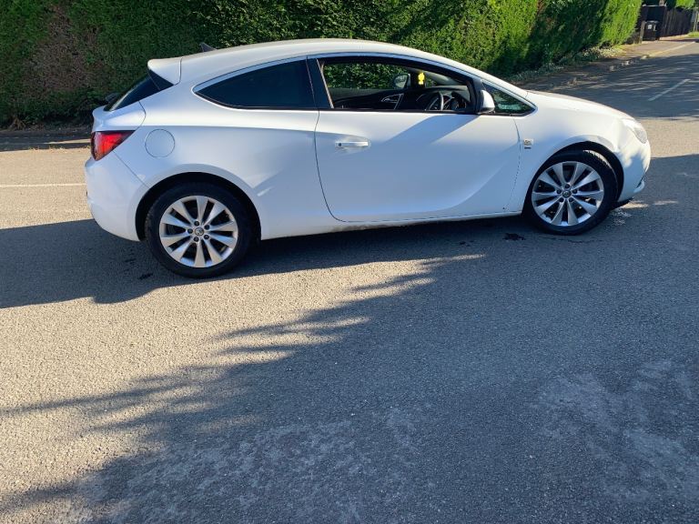 Vauxhall, ASTRA GTC, Hatchback, 2014, Manual, 1364 (cc), 3 doors