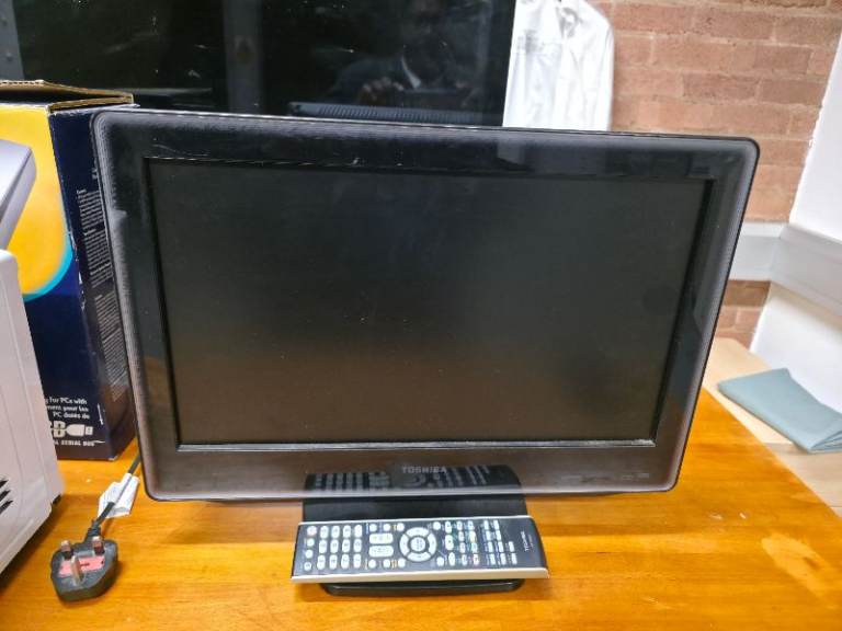 Toshiba 19" HD LED TV with Remote | Good Condition