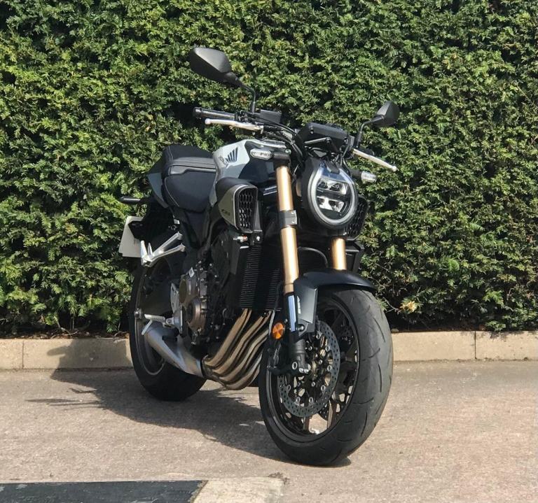 HONDA CB650R , LOW MILES , 1 OWNER PRACTICALLY NEW