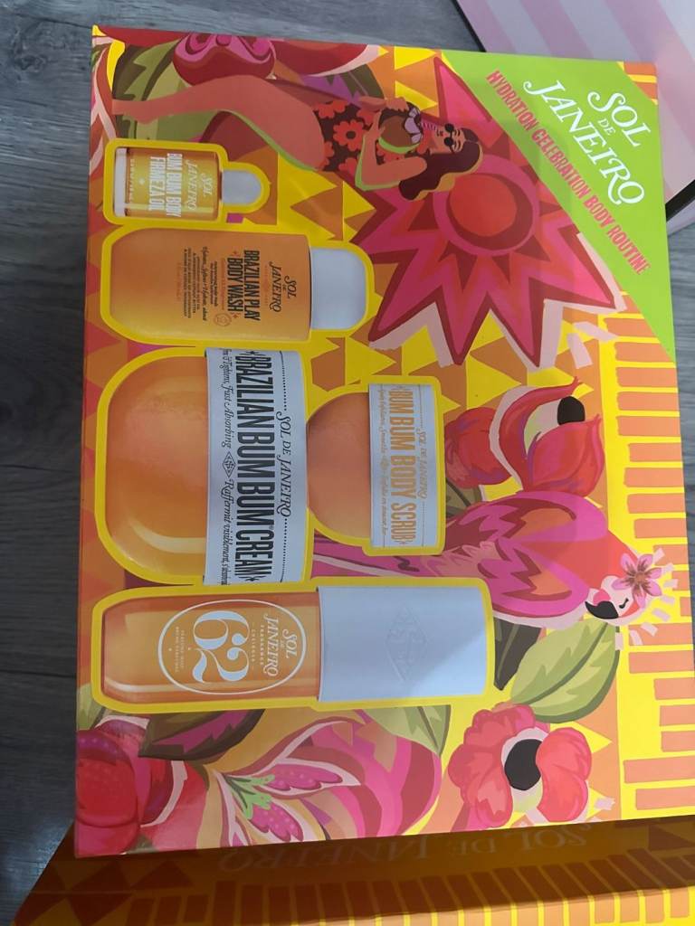 BNIB Sol de Janeiro Hydration Celebration Gift Set - Worth £110!