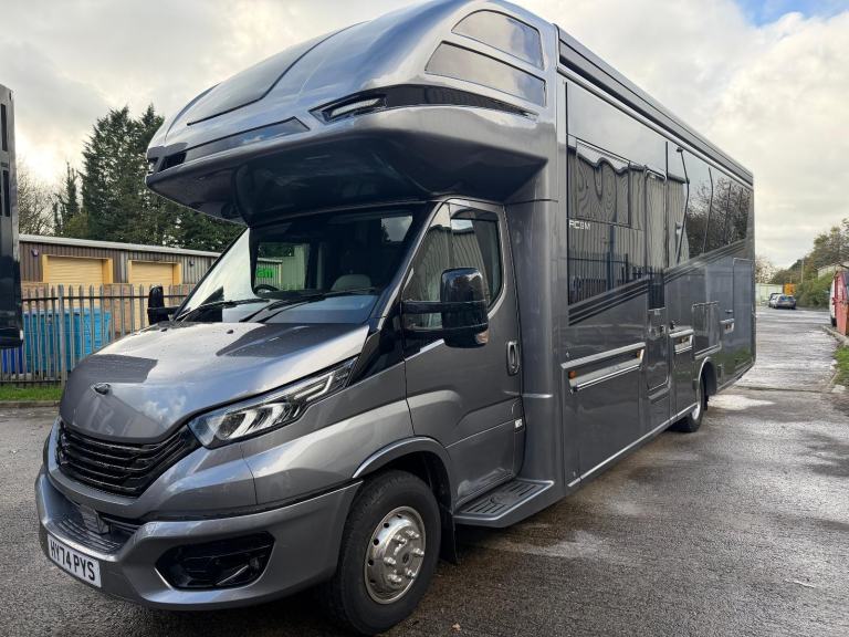 RC Motorhomes RC9M Twin Slide Out Motorhome Camper RV