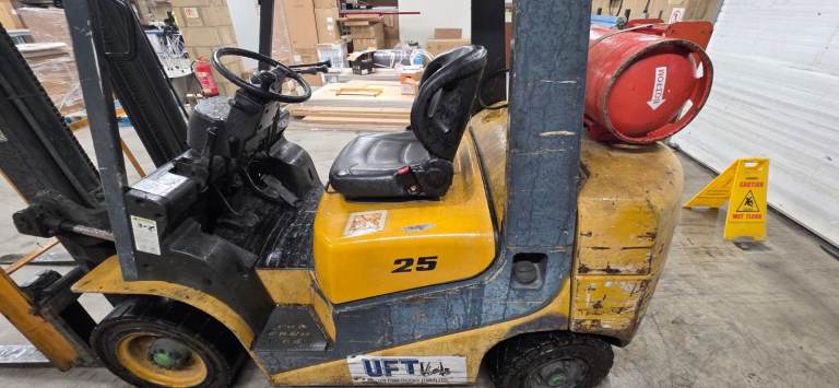 TCM FG25T6 LPG Forklift – 2.5 Tonne – Long Forks – 2003