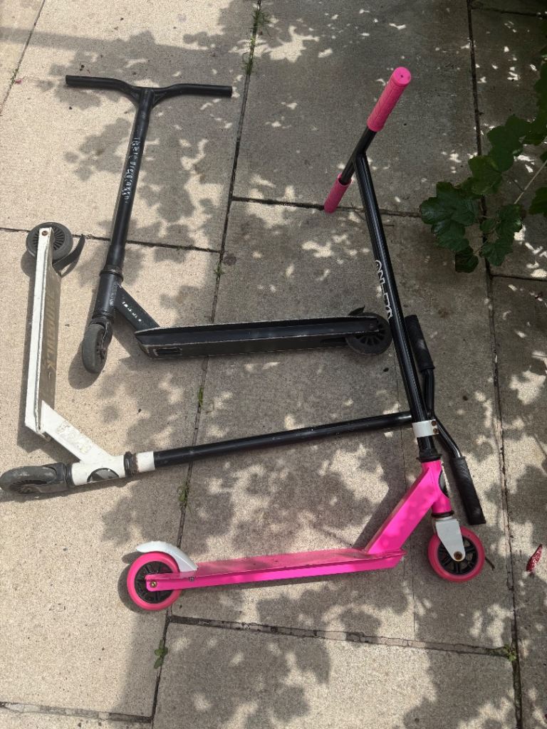 3 x kids scooters 