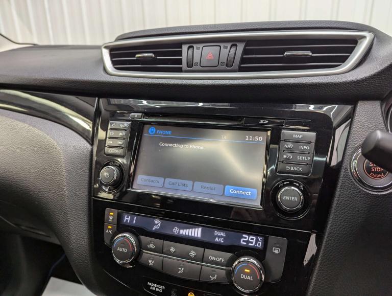 2015 Nissan Qashqai 1.5 Qashqai N-Tec+ dCi 5dr SUV Diesel Manual