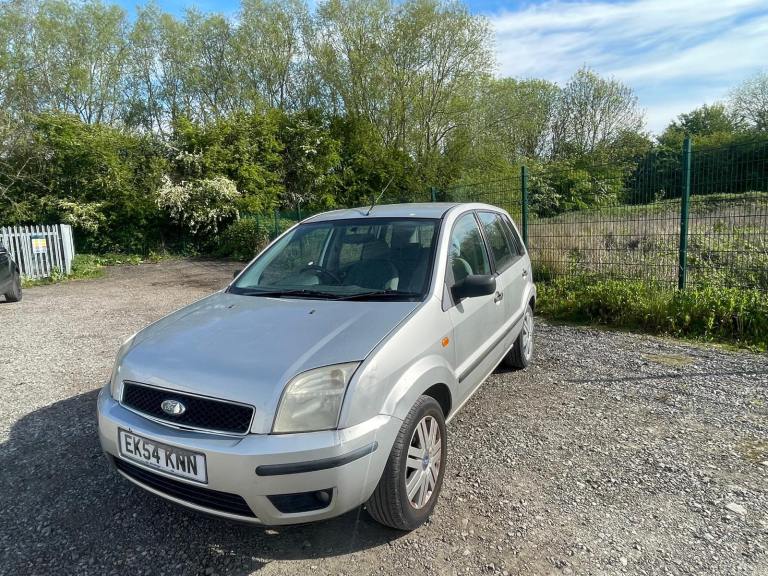 FORD FUSION 1.6 PETROL 54 REG SILVER 5 DOOR GENUINE 72313 MOT DECEMBER 28TH 2026 LOW INSURANCE