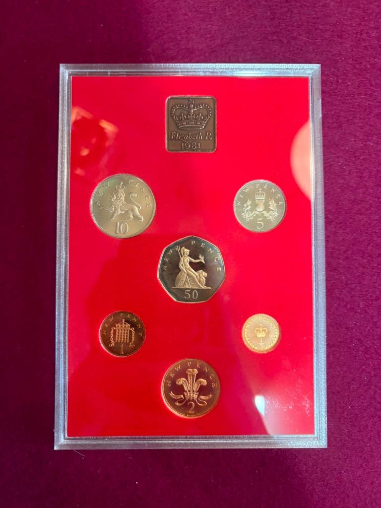 Large Selection of Commemorative, Antique & Collectable Coins Silver & Bronze 