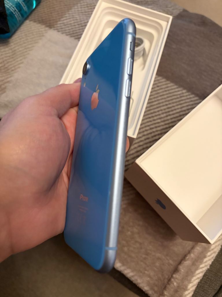 iPhone XR 64gb blue boxed with charger. Excellent condition 