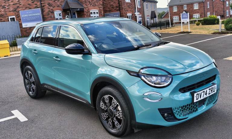 FIAT 600 1.2 PETROL HYBRID AUTOMATIC ULEZ  2024 LOW MILES