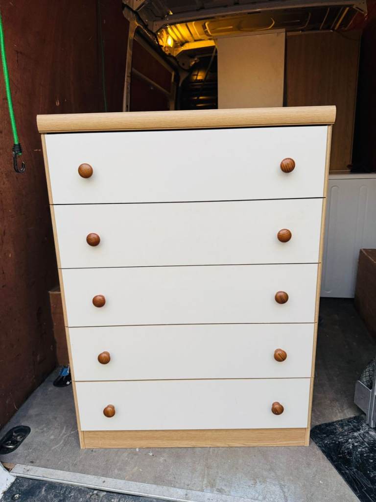 Chest of drawers for £55