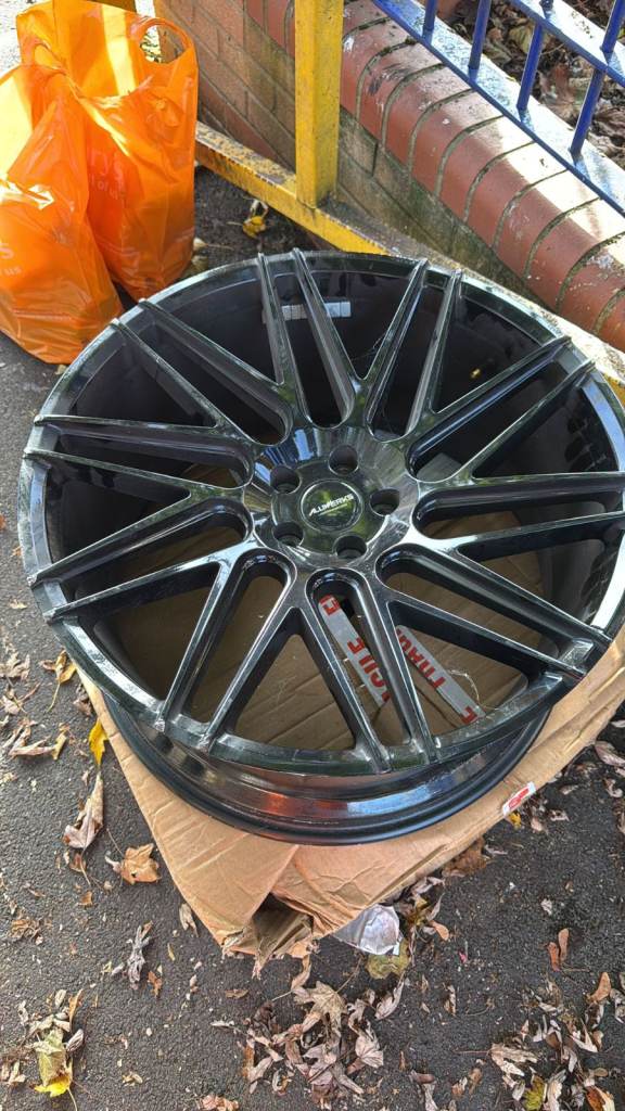  22 inch Range Rover Sport EL33 Alloy Wheels Gloss Black Discovery Defender