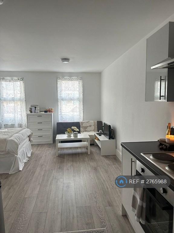 Studio flat in Horsa Road, Bexleyheath, DA8 (#2765988)