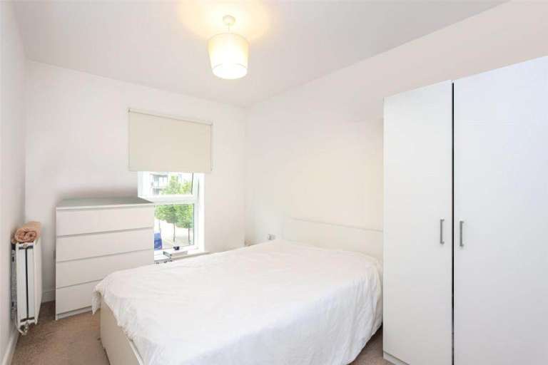 🪄🌹Peaceful Living: Beautiful Double Room | 5 min to Canada Water Station & Surrey Quays!