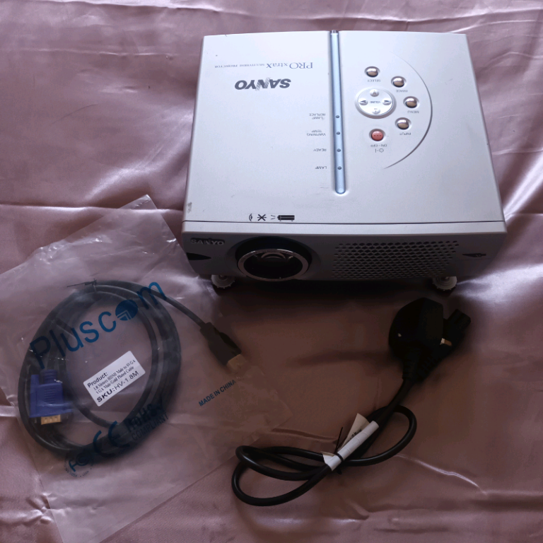 Sanyo pro xtra x projector 