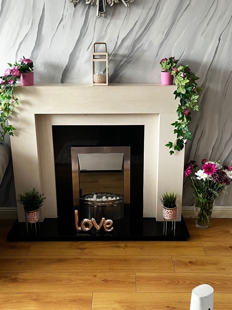White Italian Marble Fireplace Surround with Black Hearth – Good Condition
