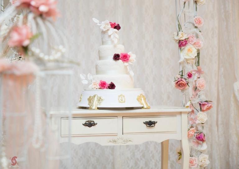 Asian female photographer & videographer 