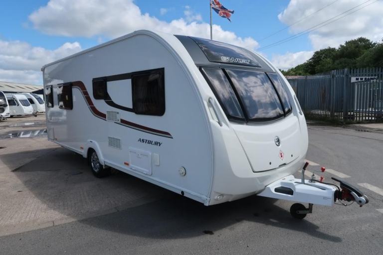 2017 SWIFT Astbury Major 4SB 