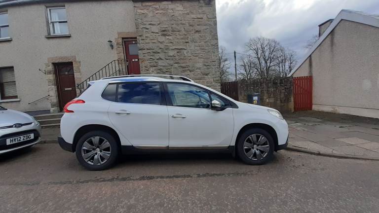 Peugeot, 2008, Hatchback, 2016, Manual, 1199 (cc), 5 doors