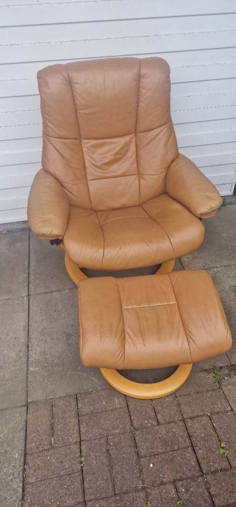 Stressless Ekornes Mayfair leather armchair 