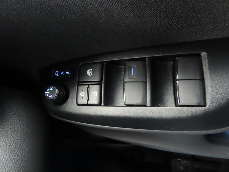 2023 Toyota Yaris Cross 1.5 Hybrid GR Sport 5dr CVT Estate Hybrid Automatic