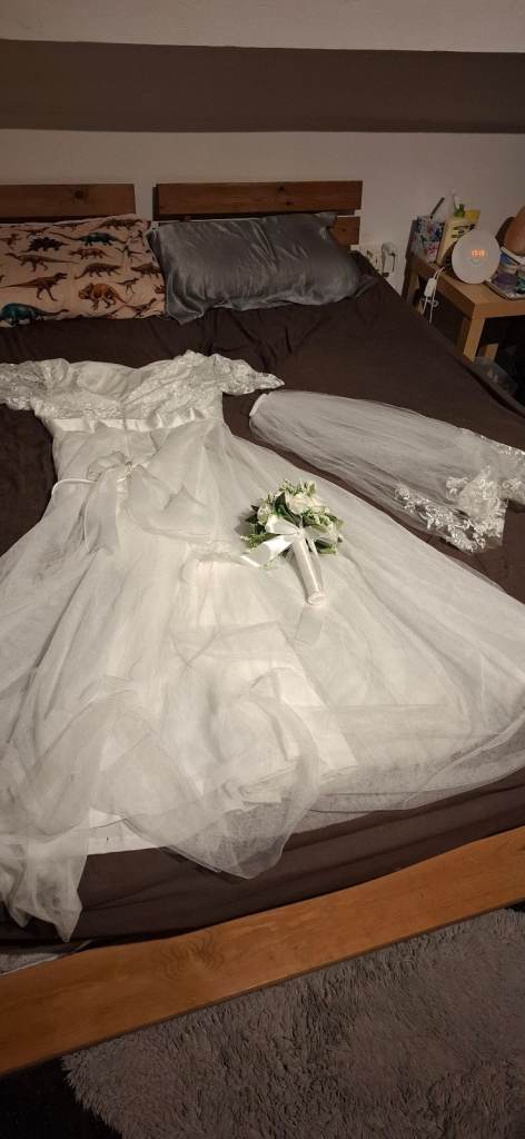 image for White Wedding Dress, size 16