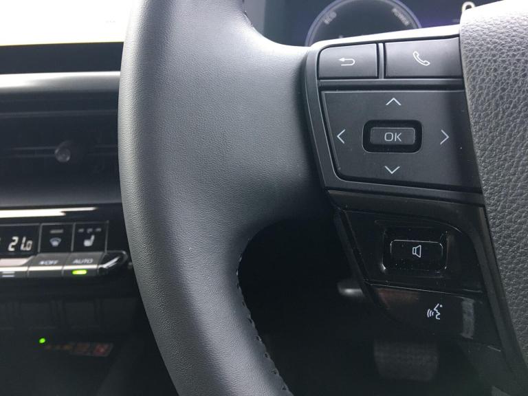 2024 Toyota C-HR 1.8 Hybrid Design 5dr CVT HATCHBACK PETROL/ELECTRIC Automatic