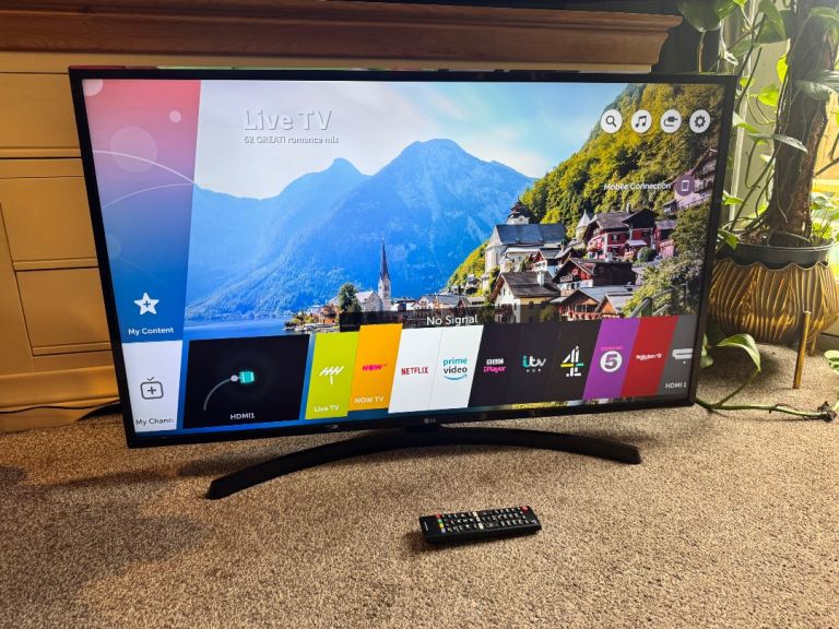 43" LG ULTRA HD 4K TV Excellent condition as you possible Delivery