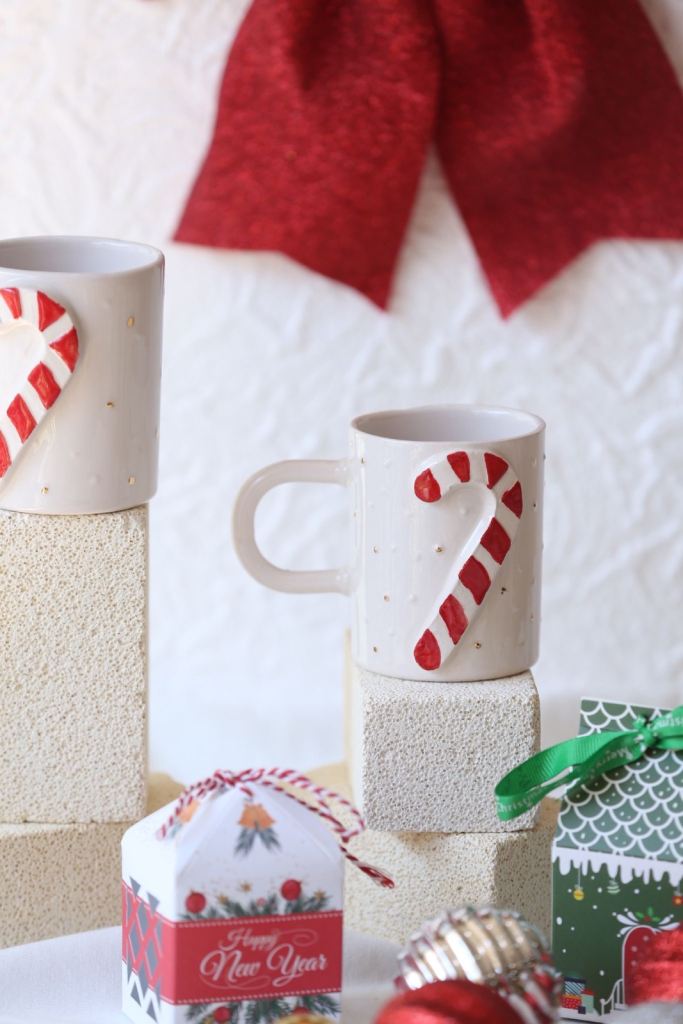 Christmas candy cane design coffee mug