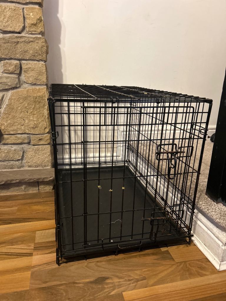 Large black metal dog / pet cage 30x19x21 inches