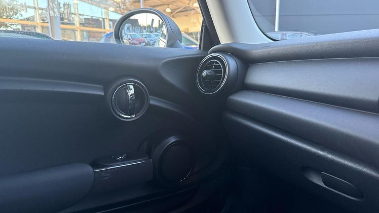 2018 MINI Hatch 1.5 One Euro 6 (s/s) 3dr HATCHBACK Petrol Manual