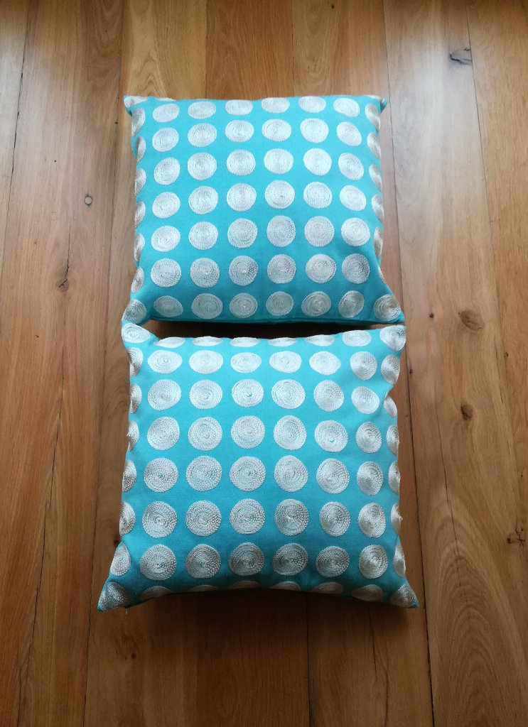image for NEW LUXURY CUSHIONS X 2 TURQUOISE WHITE SPOT DESIGN SILK EMBROIDERED LINEN COTTON
