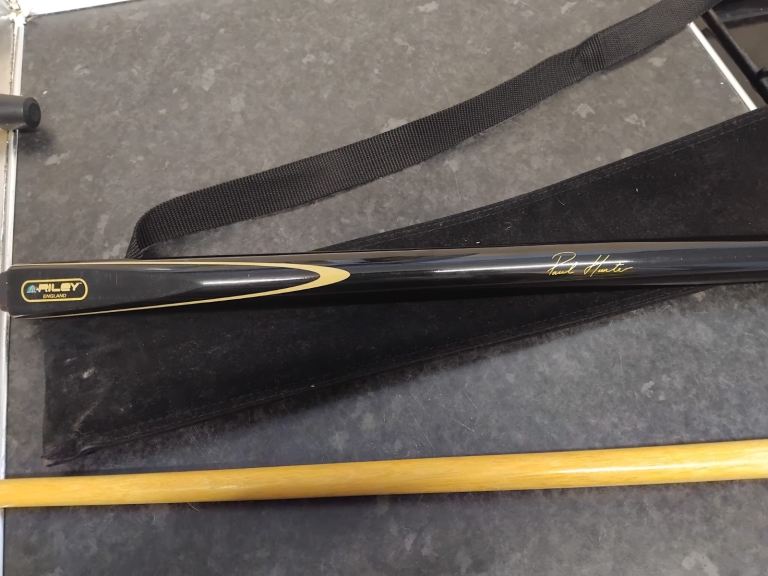 Signed RYLEYS pool cue 