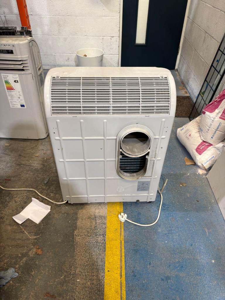 Cool Rooms All in one Air conditioning unit heated and cooled (suit large rooms)