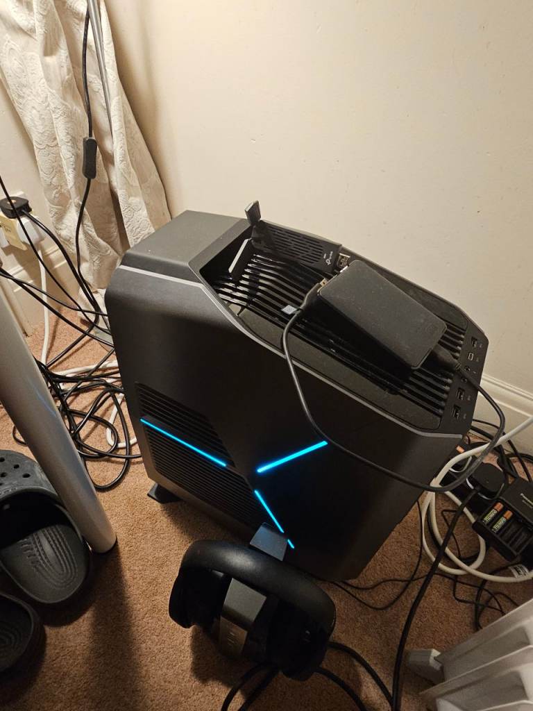 image for High-Spec Alienware Aurora R7 Gaming PC - i7-8700K, 64GB RAM, GTX 1080Ti