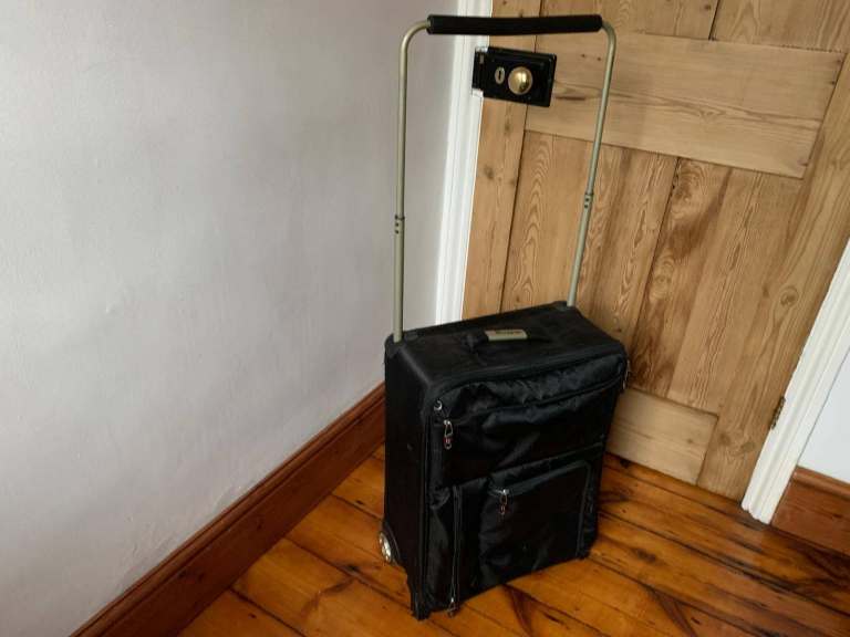 IT Luggage super light cabin suitcase