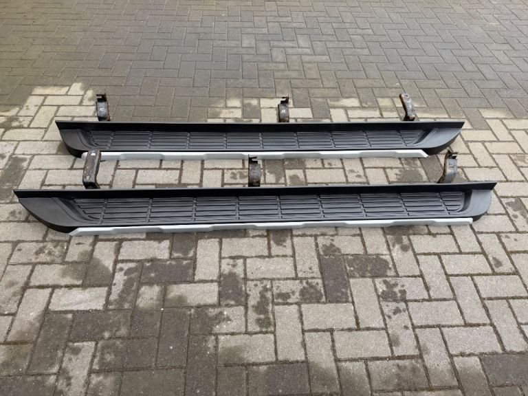 Ford Ranger 2022 OEM side steps 