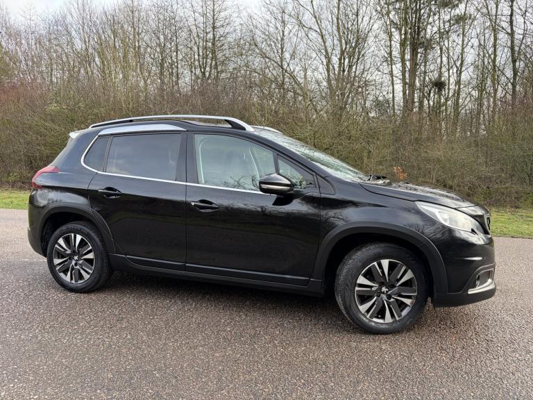 PEUGEOT 2008 1.2 PureTech Allure 2017