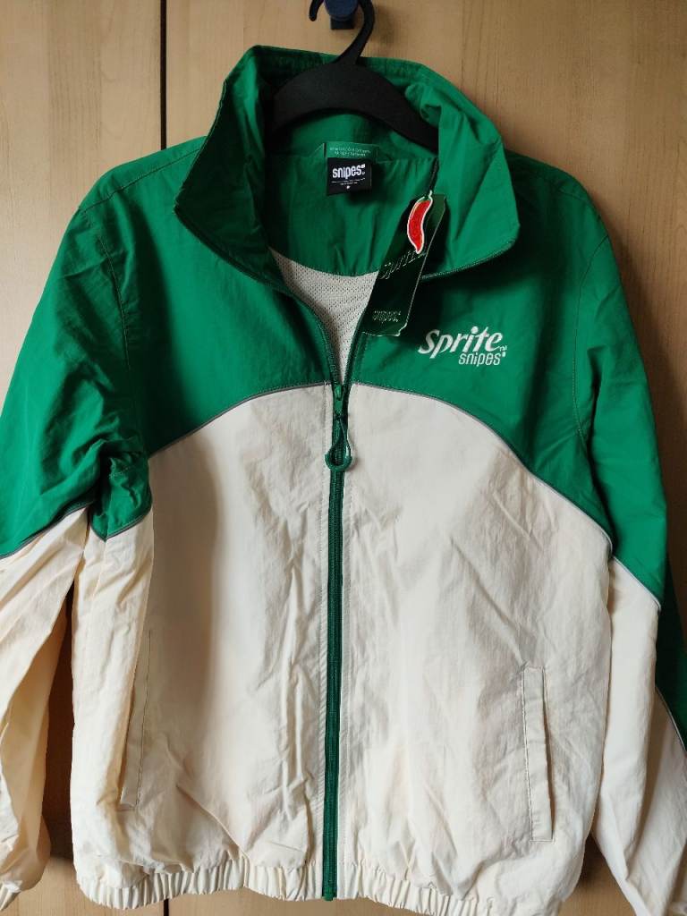 Snipes Sprite Windbreaker Jacket size S - Green & Cream, NEW with Tags