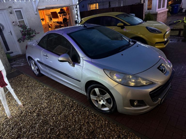 Peugeot, 207, Convertible, 2011, Manual, 1560 (cc), 2 doors