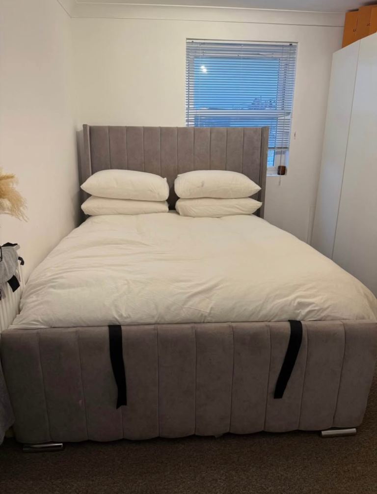 King size grey ottoman storage gas lift bed