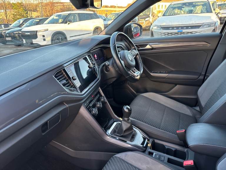 2019 Volkswagen T-Roc 2.0 TDI R-Line 5dr Hatchback DIESEL Manual