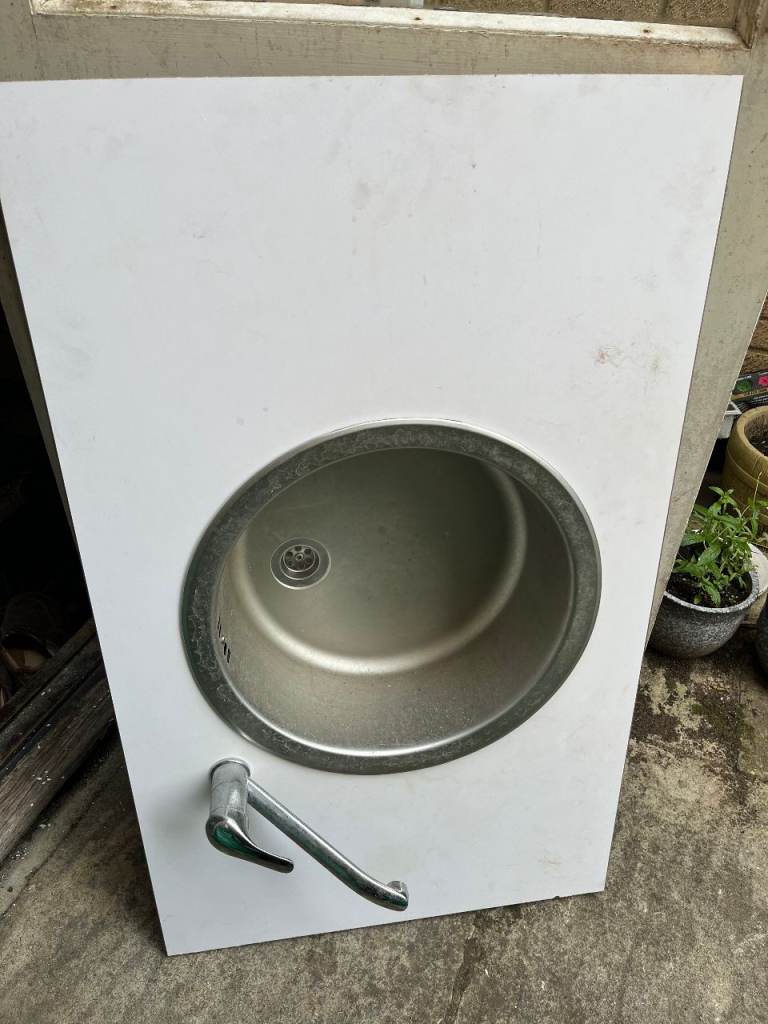 Free Steel wash basin - hardly used