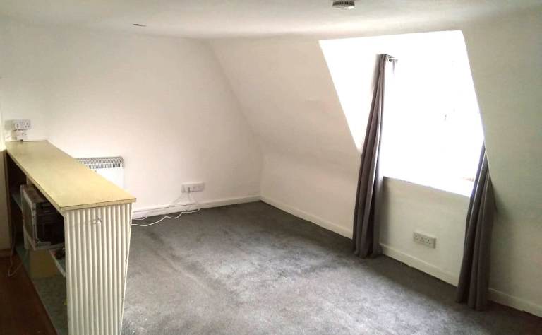 Clifton Redland Large studio/bedsit own shower and kitchen £745pm